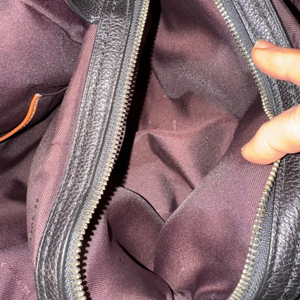 Coach Edie 31 Horse and Carriage Shoulder Bag! - Picture 11 of 12